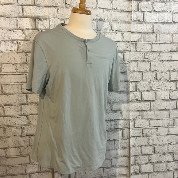 lululemon athletica Other - Lululemon  Mens shirt